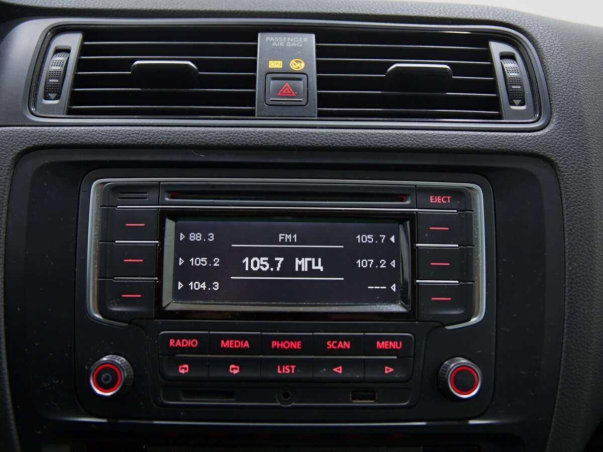 Volkswagen Jetta, 2015 Фото №10