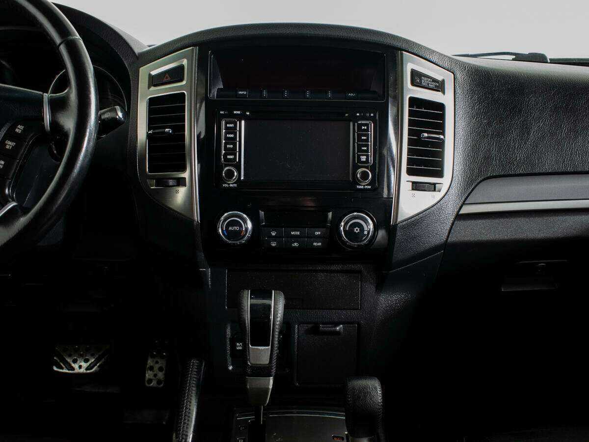 Mitsubishi Pajero, 2015 Фото №8