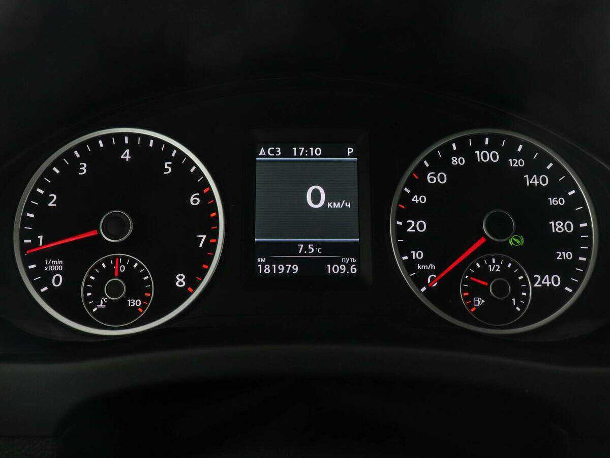 Volkswagen Tiguan, 2012 Фото №7