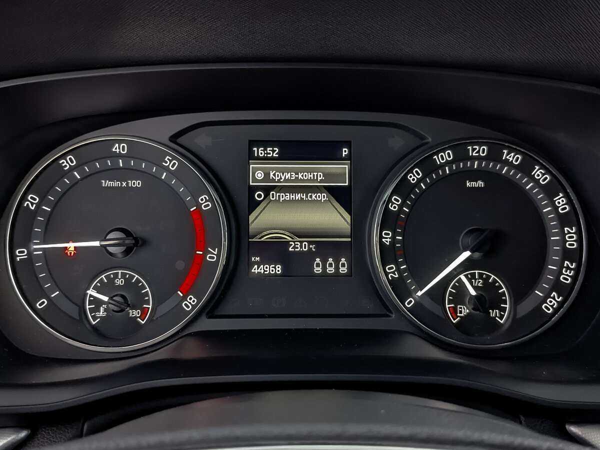 Skoda Octavia, 2021 Фото №11