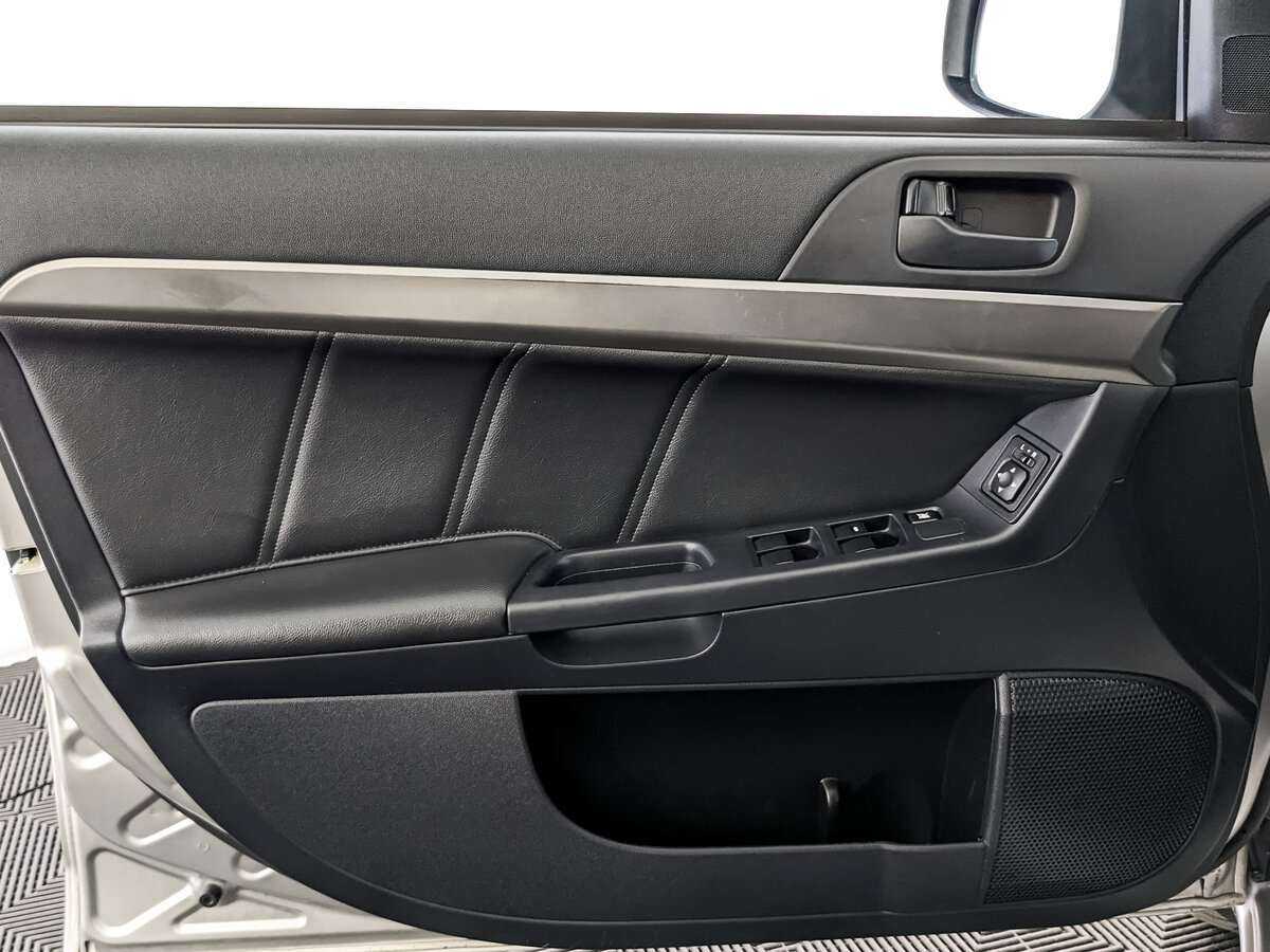 Mitsubishi Lancer, 2015 Фото №14