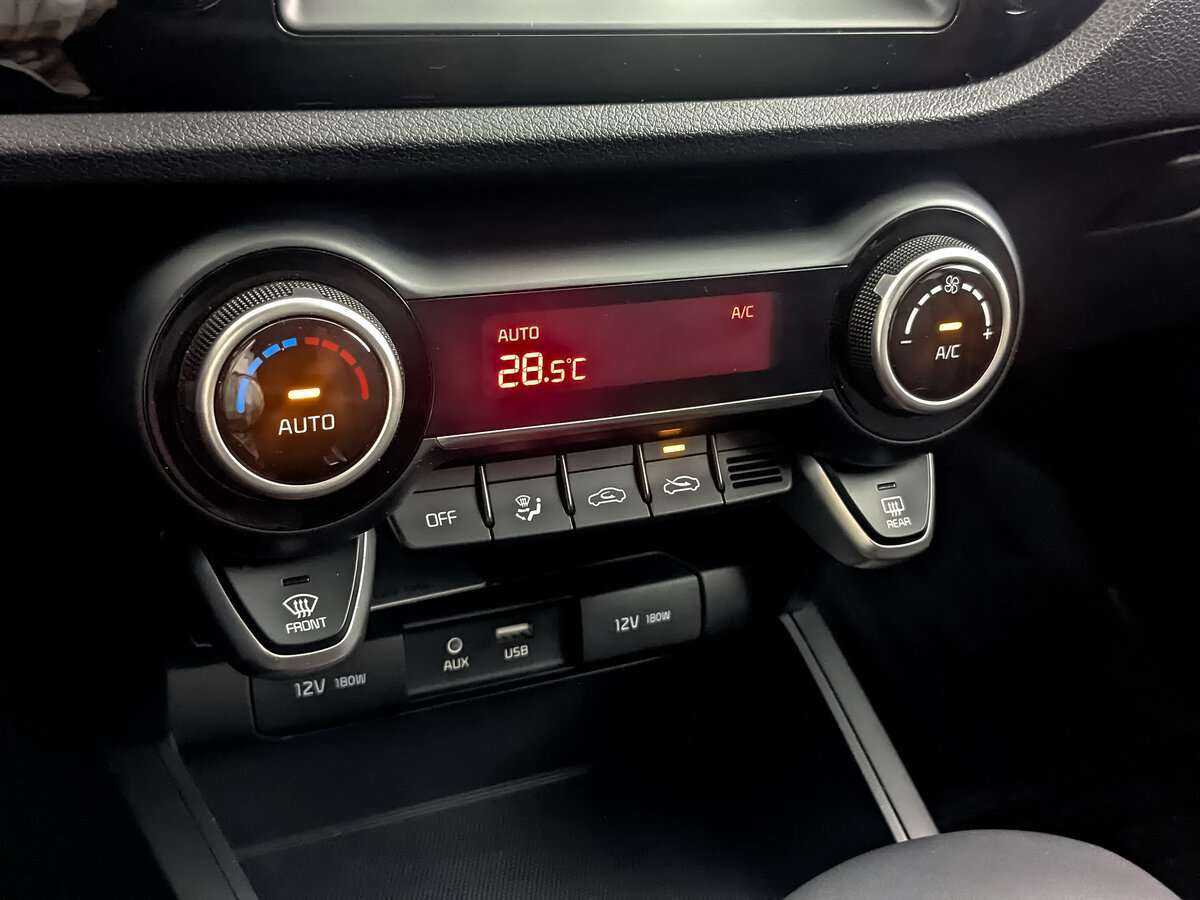 Kia Rio X-Line, 2020 Фото №17