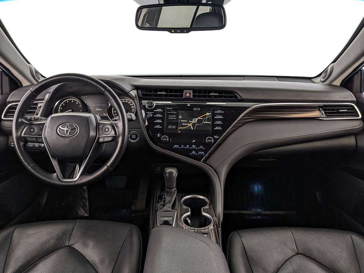 Toyota Camry, 2018 Фото №11