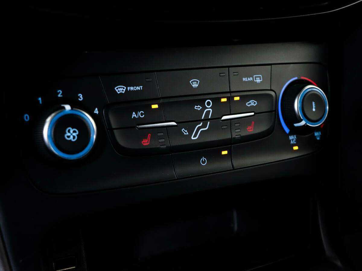 Ford Focus, 2018 Фото №15