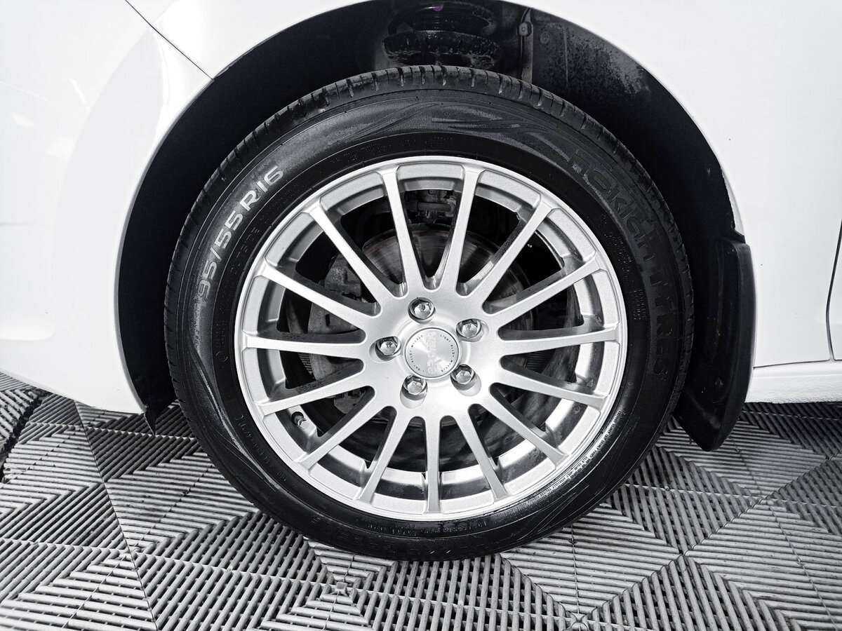 Skoda Rapid, 2017 Фото №17