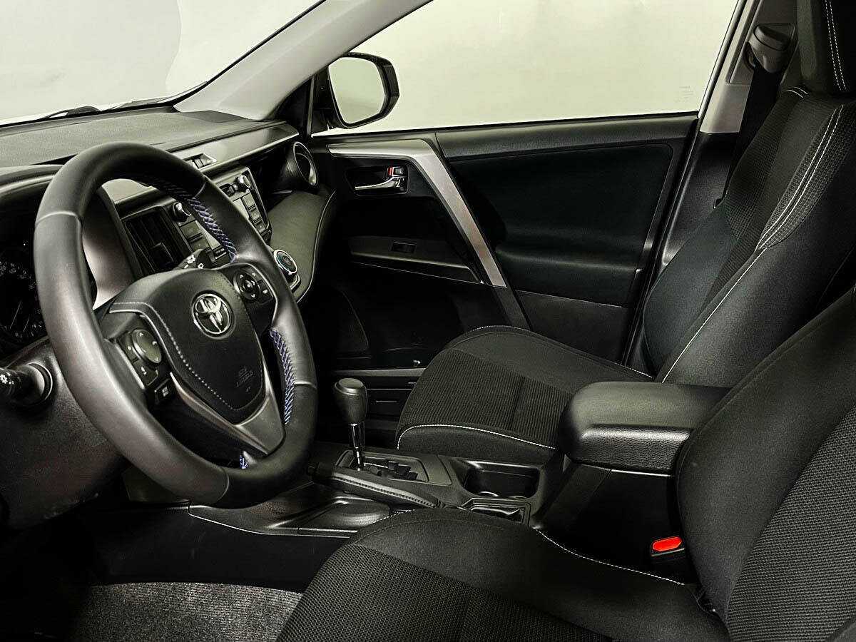Toyota RAV4, 2016 Фото №11