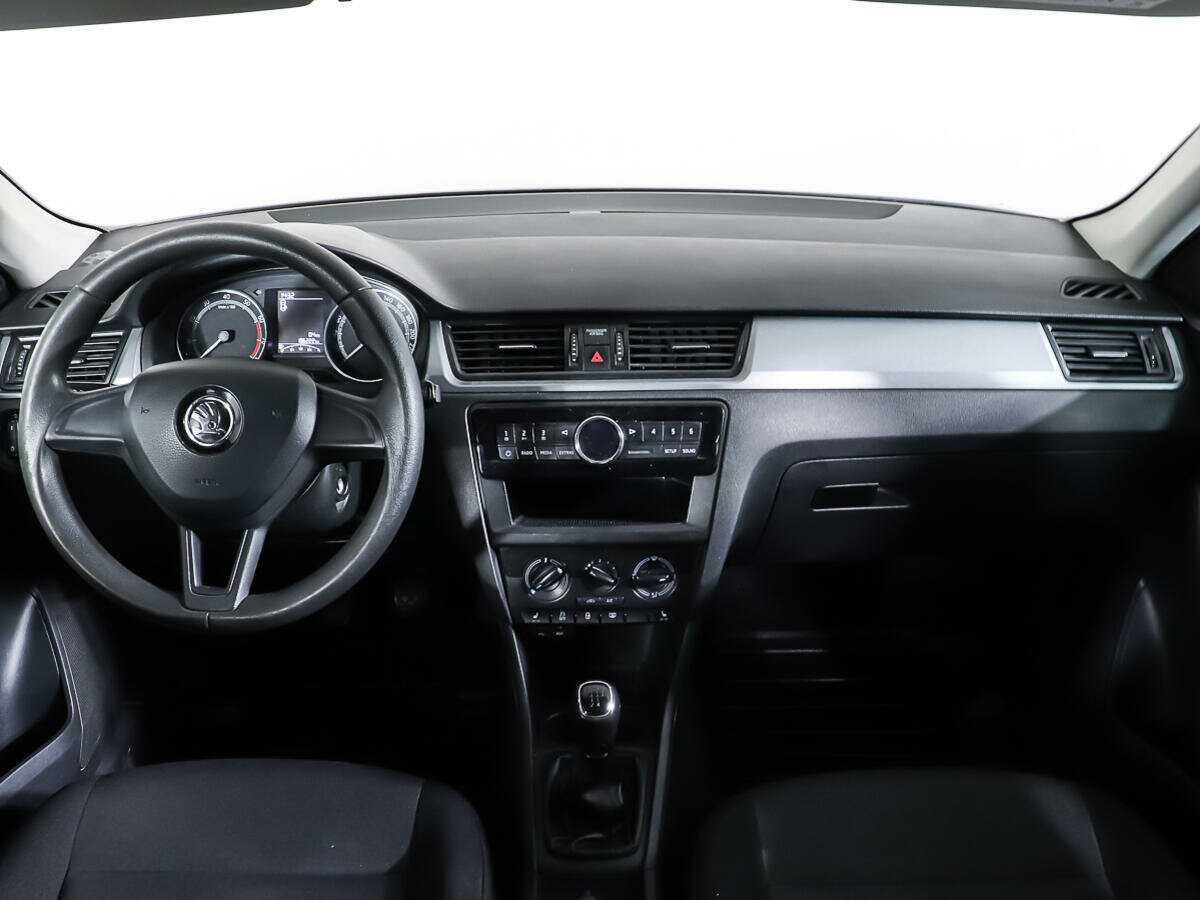 Skoda Rapid, 2017 Фото №11