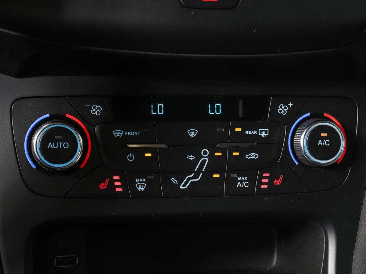 Ford Focus, 2018 Фото №12