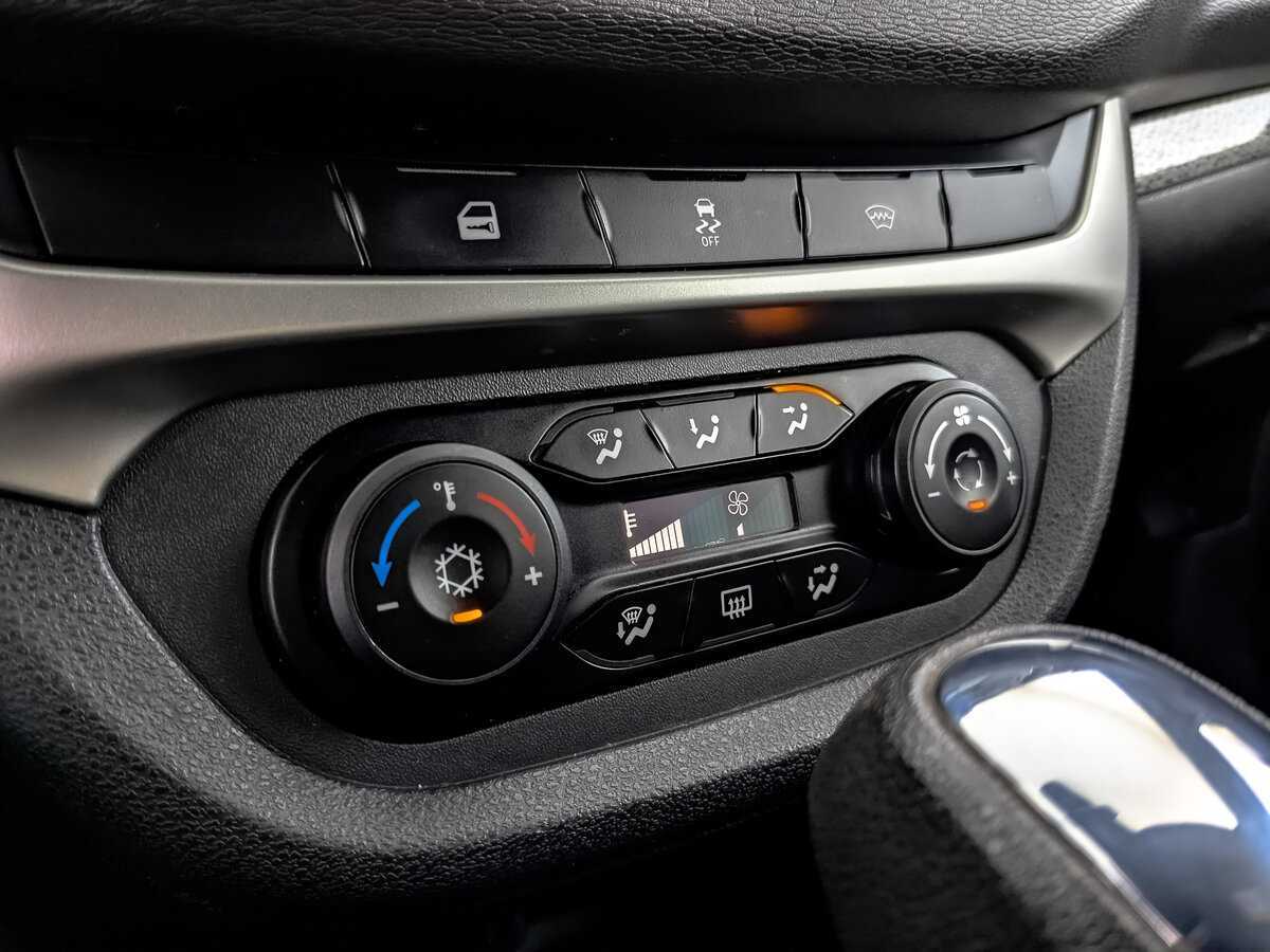 Lada (ВАЗ) Vesta SW Cross, 2021 Фото №21