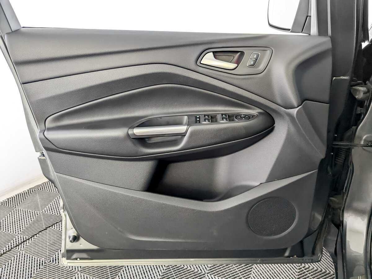 Ford Kuga, 2017 Фото №15