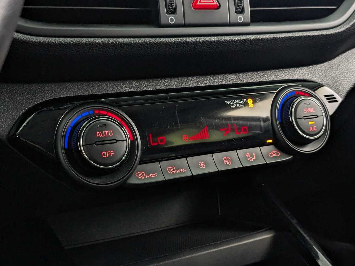 Kia Cerato, 2021 Фото №17