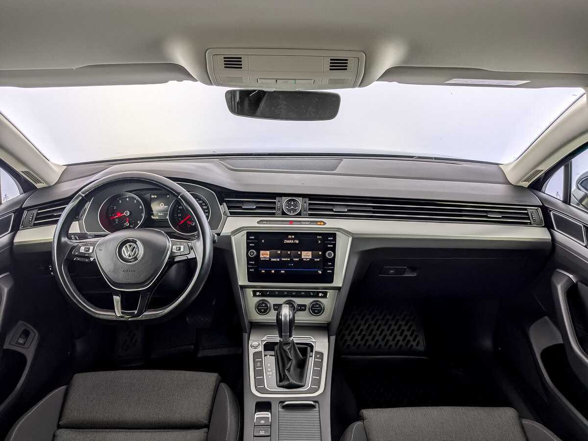 Volkswagen Passat, 2018 Фото №12