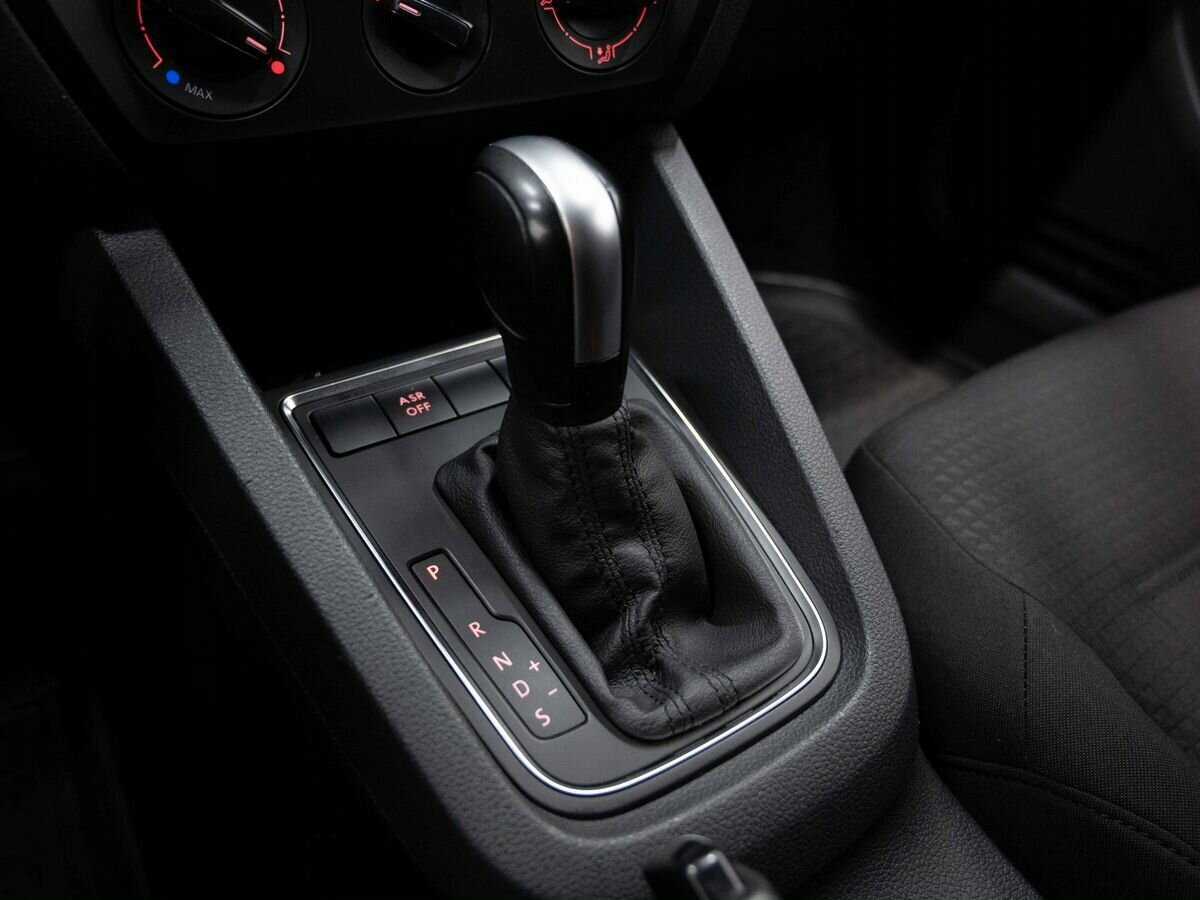 Volkswagen Jetta, 2015 Фото №18