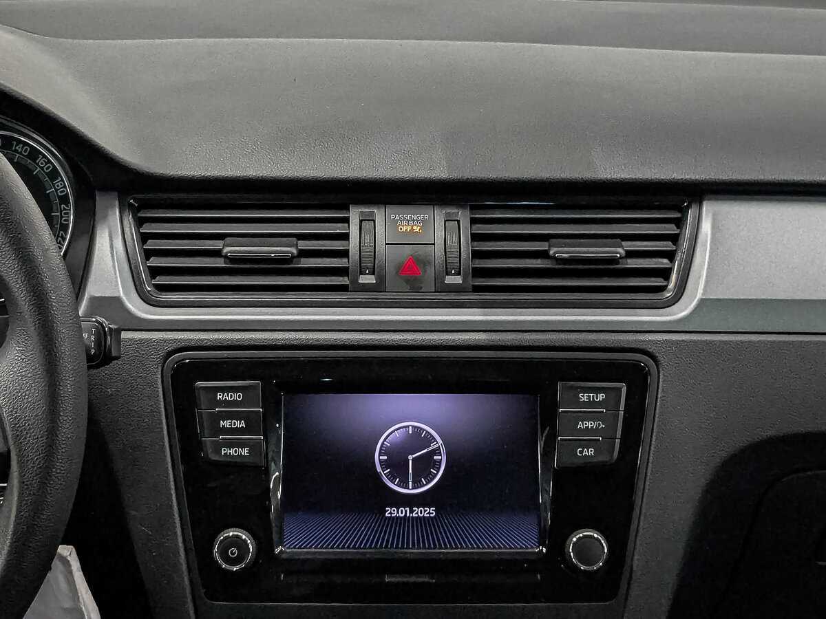 Skoda Rapid, 2017 Фото №17