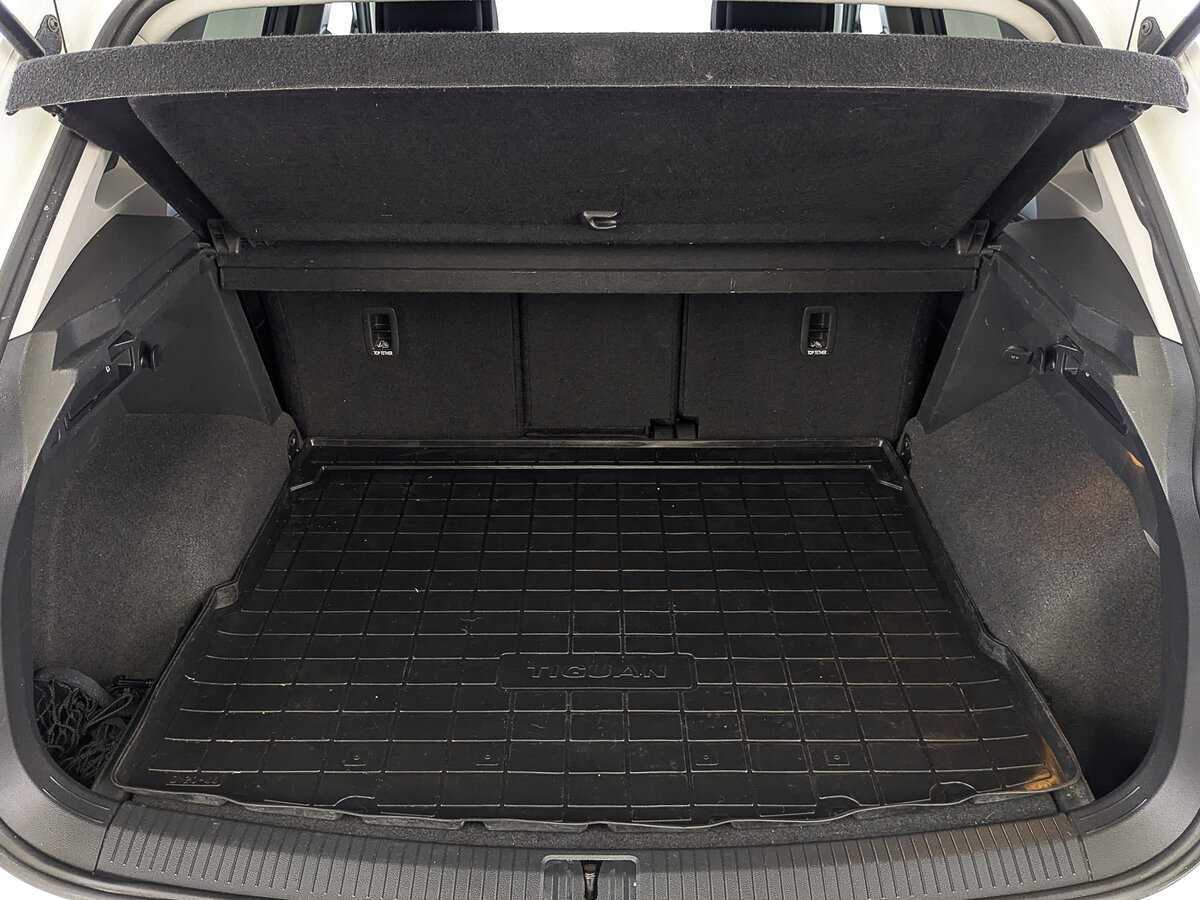 Volkswagen Tiguan, 2018 Фото №10