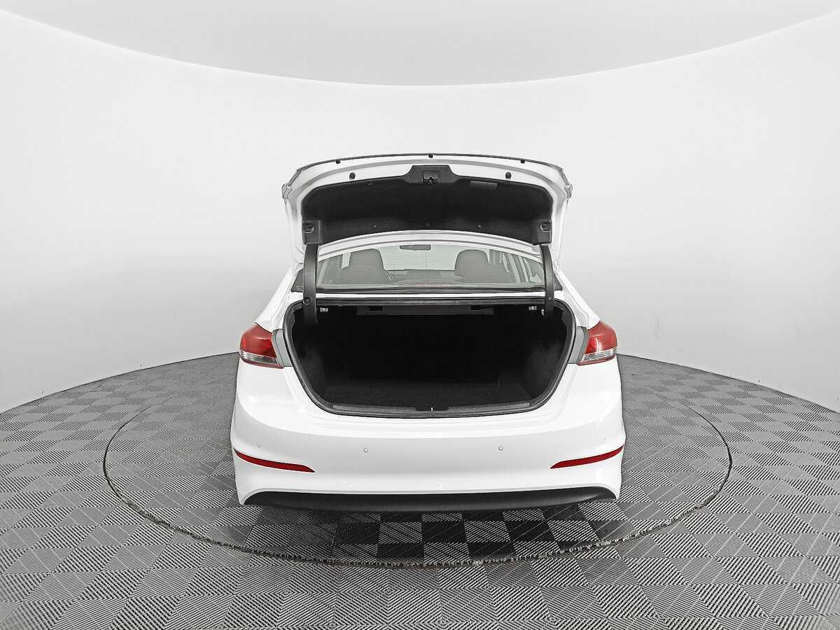 Hyundai Elantra, 2017 Фото №10