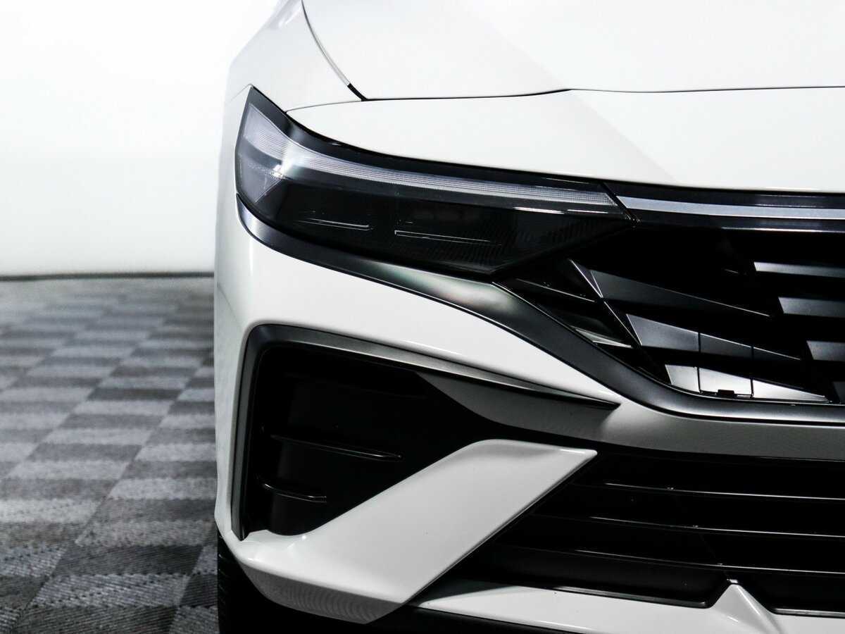 Hyundai Elantra, 2023 Фото №18