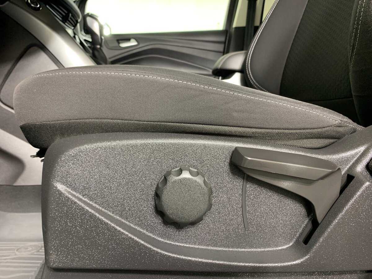 Ford Kuga, 2017 Фото №17