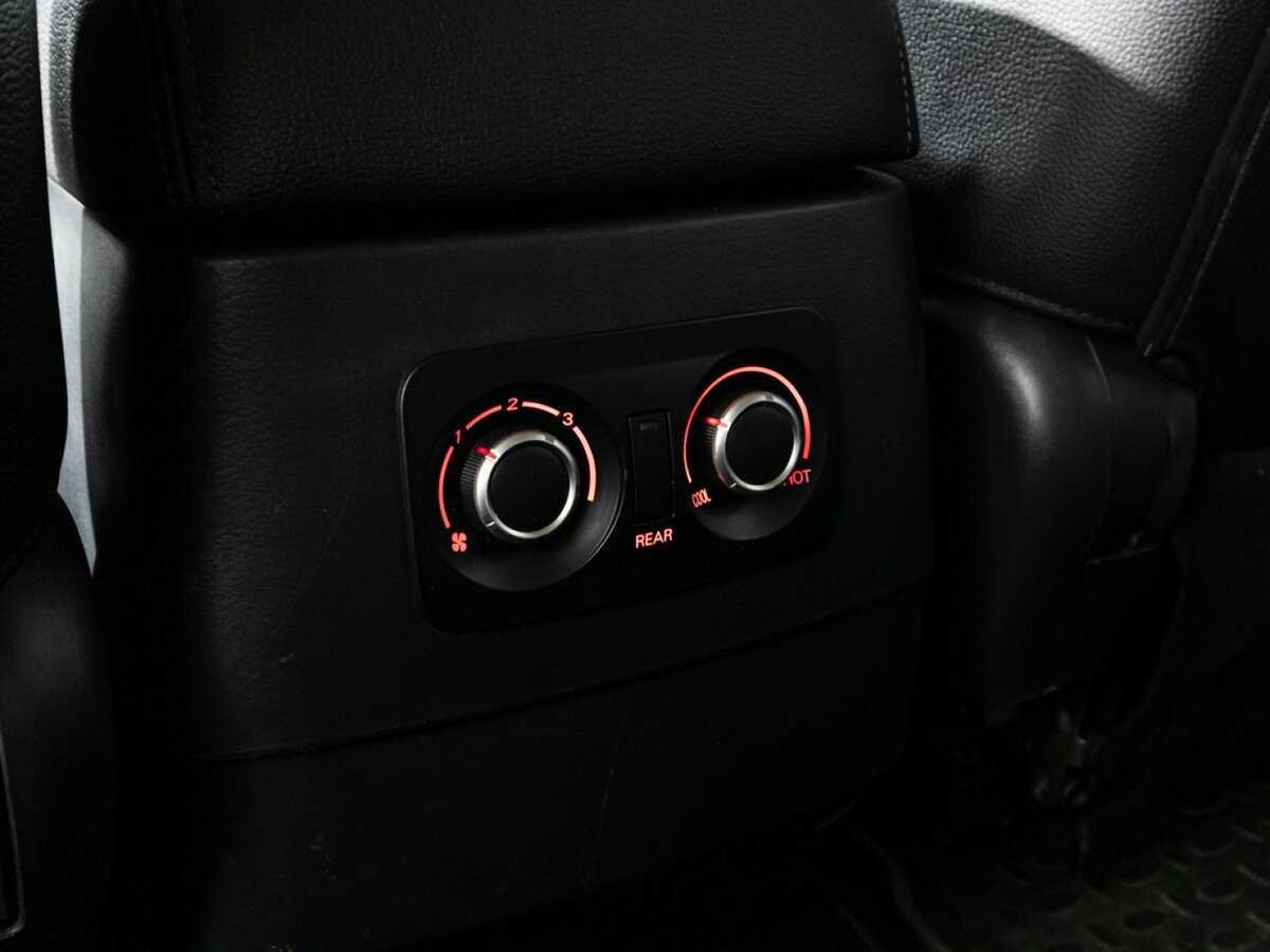 Mitsubishi Pajero, 2015 Фото №16