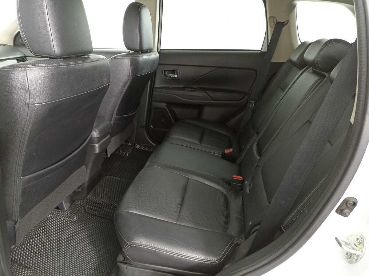 Mitsubishi Outlander, 2017 Фото №10