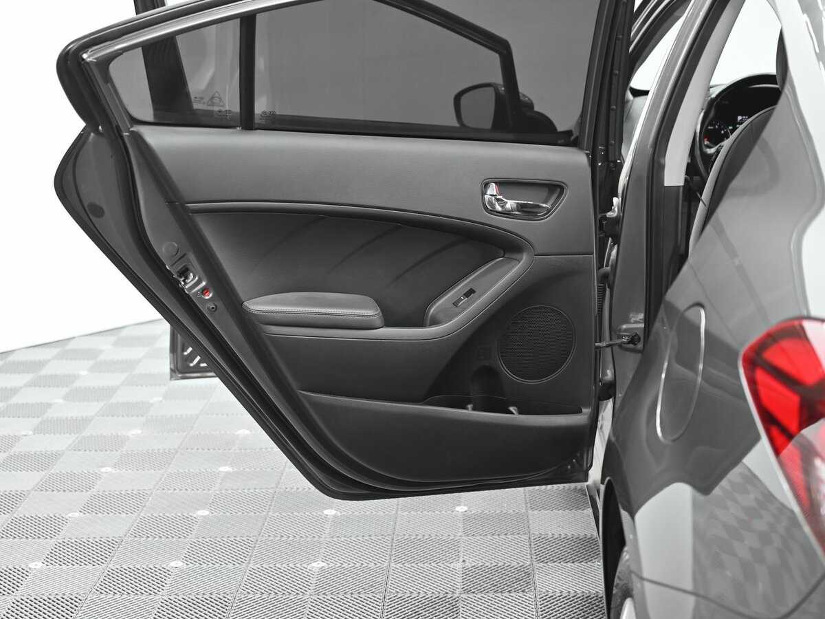 Kia Cerato, 2018 Фото №16