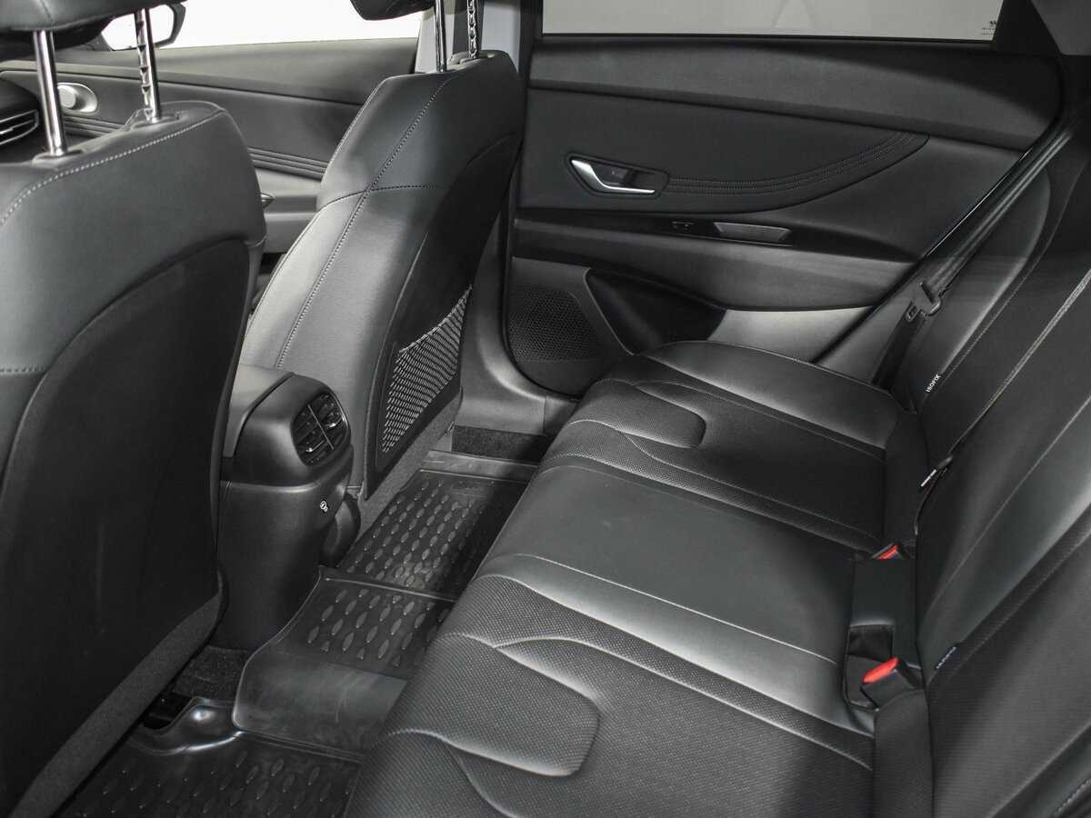 Hyundai Elantra, 2023 Фото №13