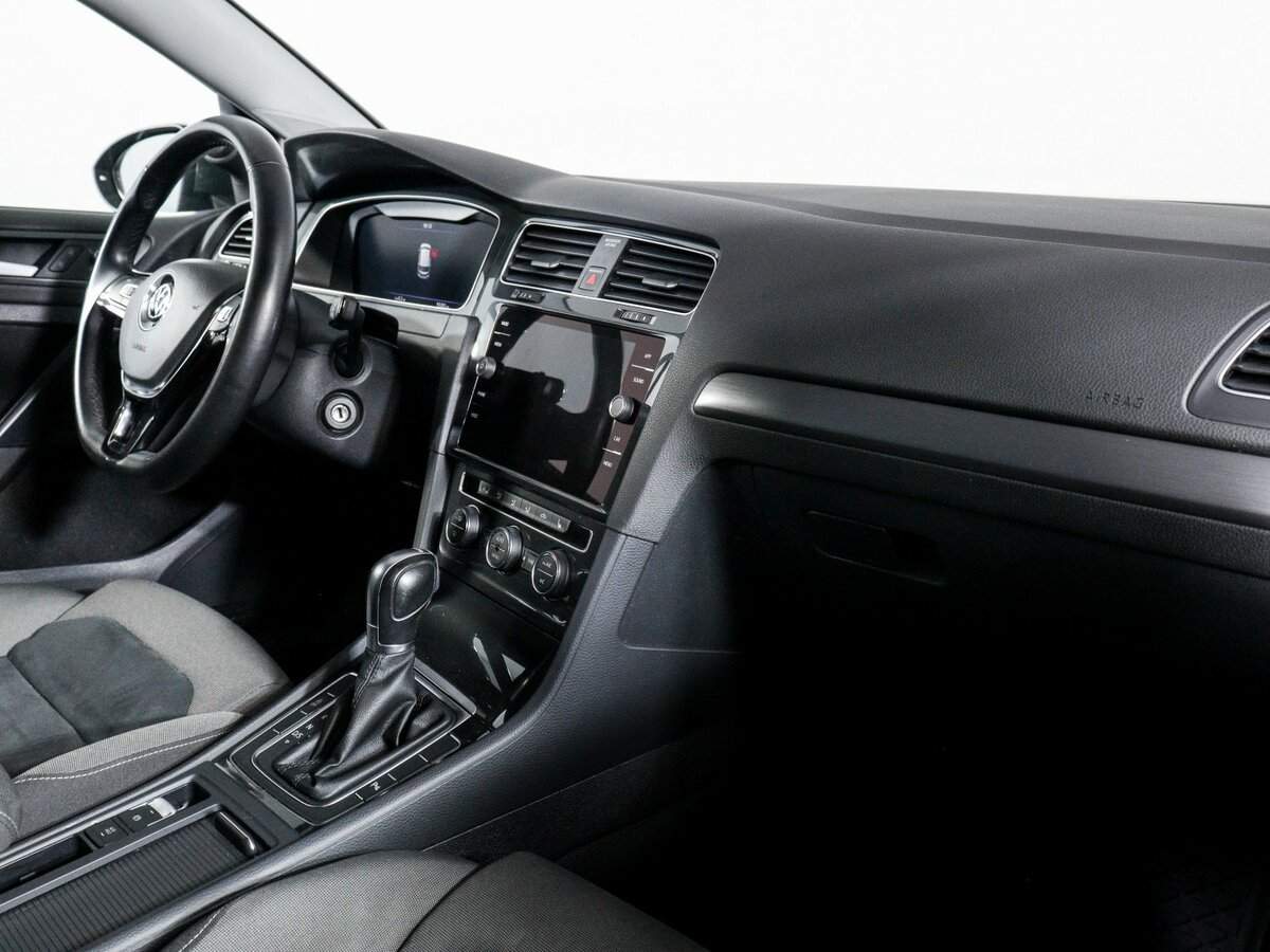 Volkswagen Golf, 2018 Фото №9