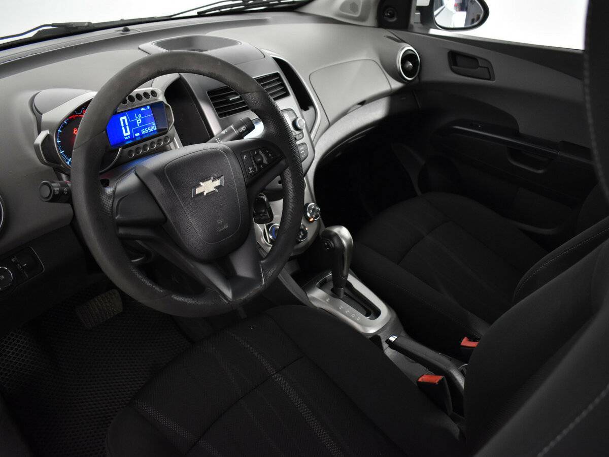Chevrolet Aveo, 2013 Фото №9