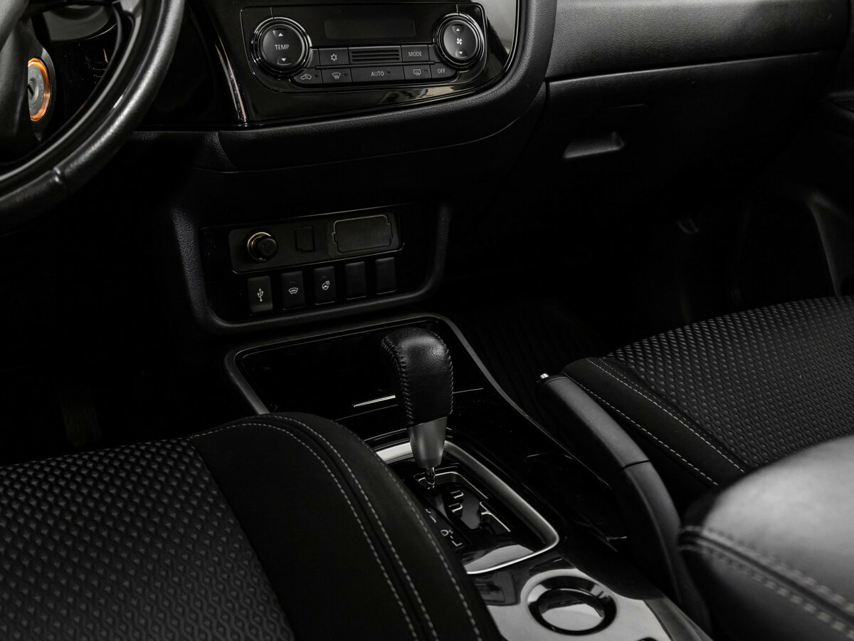 Mitsubishi Outlander III Рестайлинг 3, 2019 Фото №9