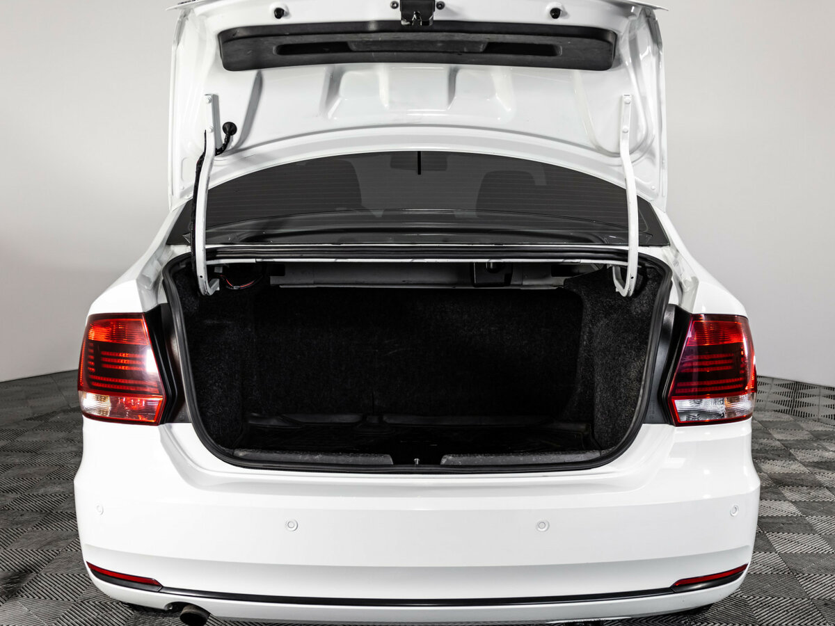 Volkswagen Polo V Рестайлинг, 2016 Фото №14