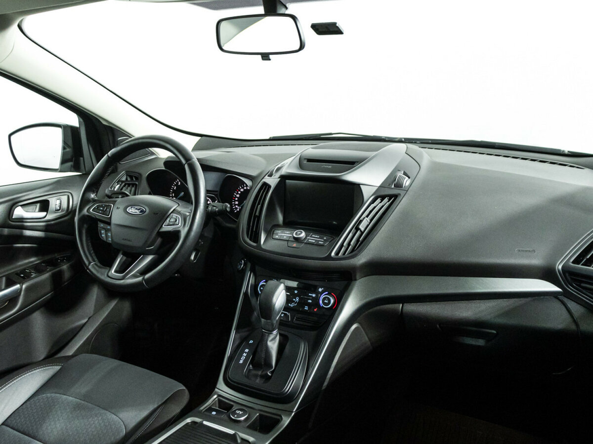 Ford Kuga II Рестайлинг, 2017 Фото №9
